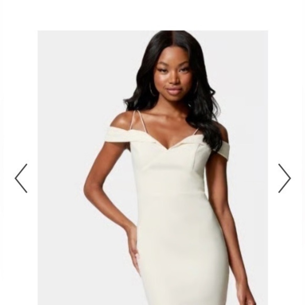 MID LENGTH DRESS BEBE SIZE M (slight stretch)